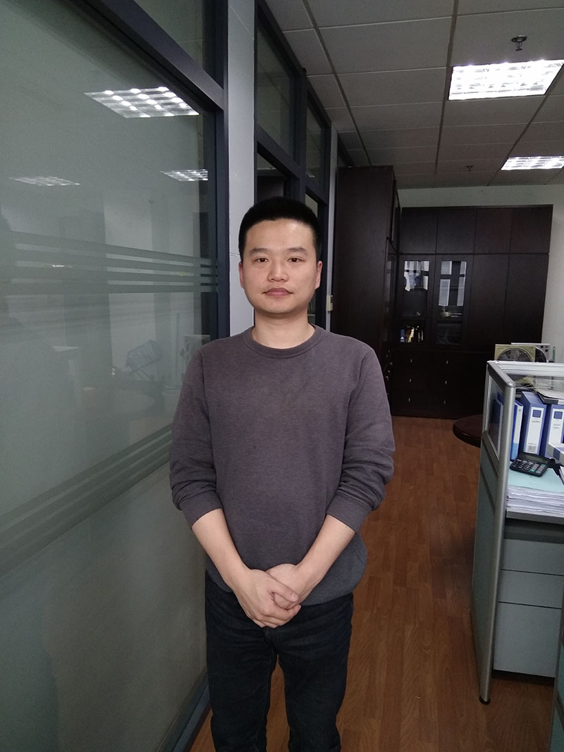 專業專心干好本職工作 &mdash;&mdash; 記控股集團投資發展部羅哲