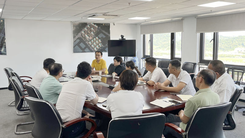 樂清華都聯(lián)合虹元商管召開法律風(fēng)險(xiǎn)防范專題研討會(huì)